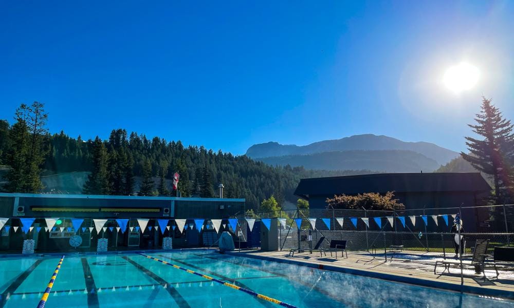Golden's outdoor Swimming Pool
