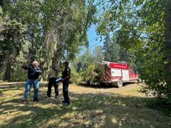 Nicholson fire department speaking with residents